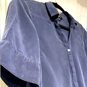💥2/$15💥JCrew 100% Silk Distressed Fade Vintage  Navy Blue Button Blouse